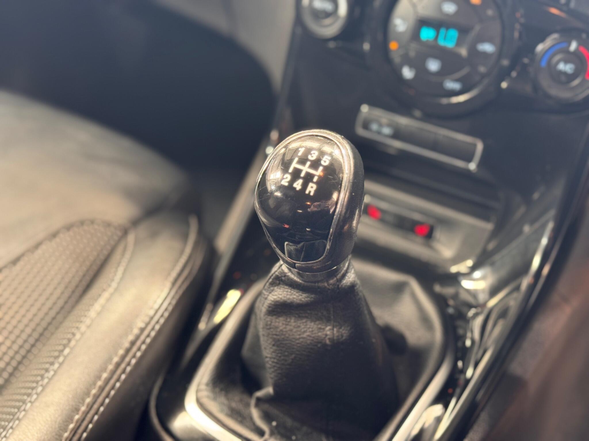 Ford Fiesta - Image 24