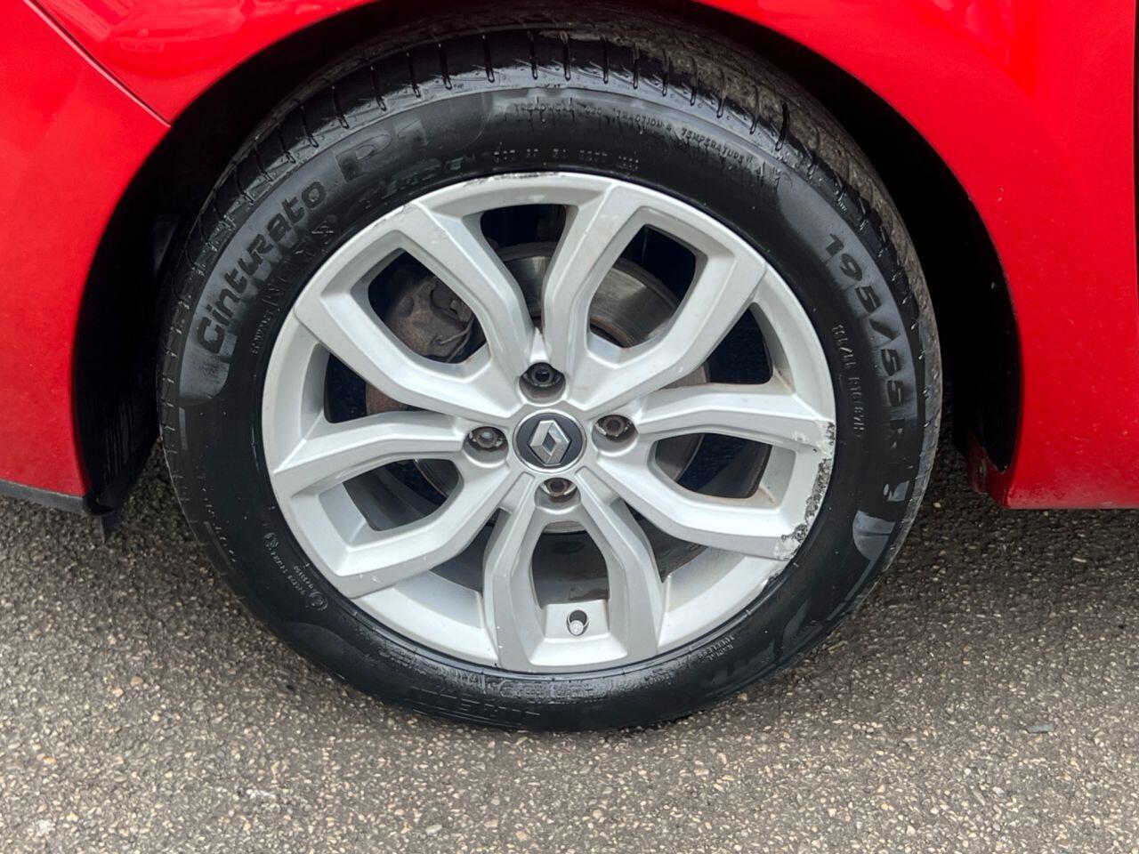 Renault Clio - Image 30