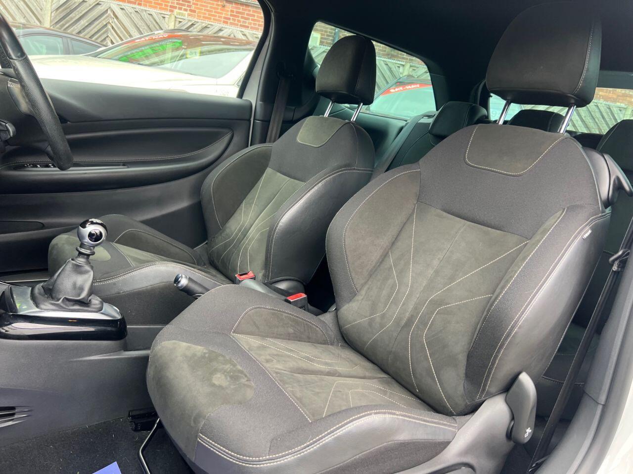 DS AUTOMOBILES DS 3 - Image 16