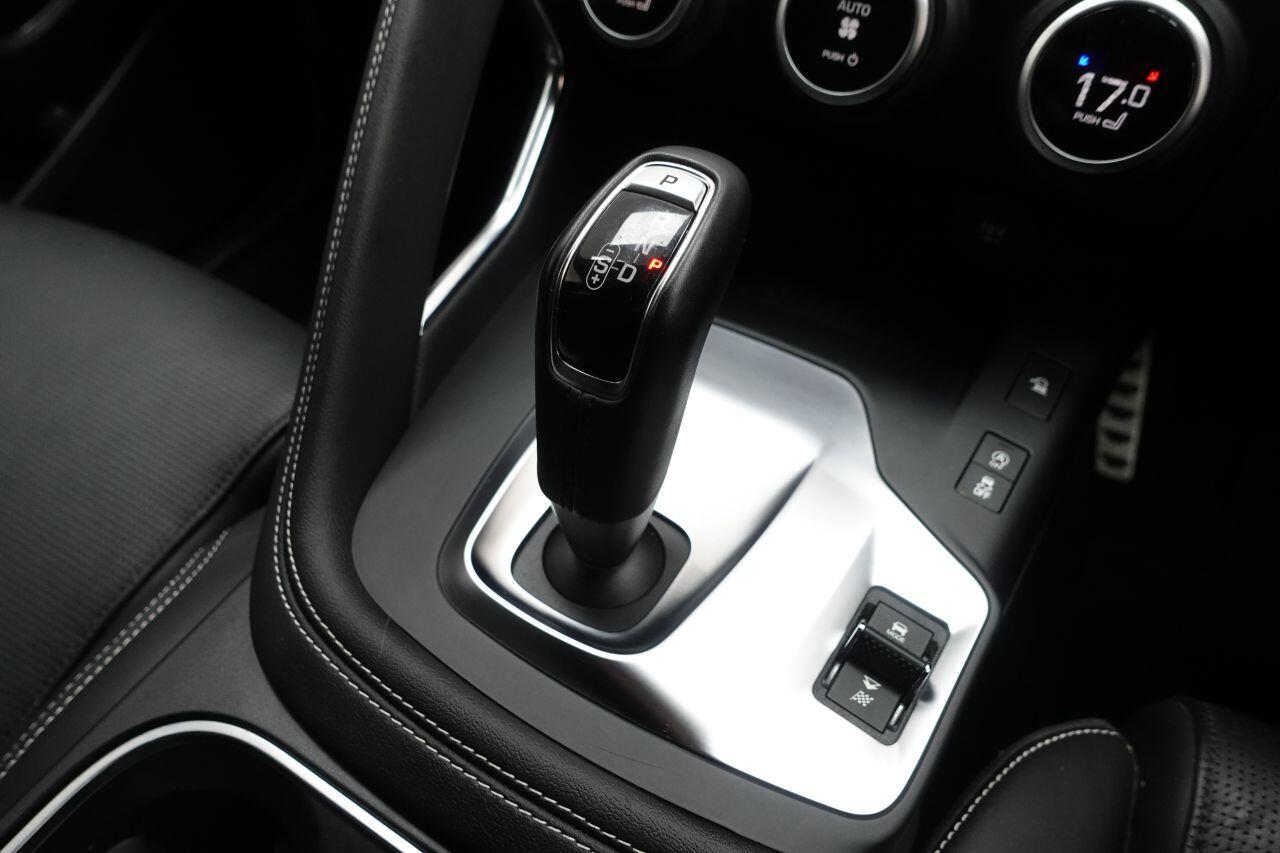 Jaguar E-Pace - Image 51