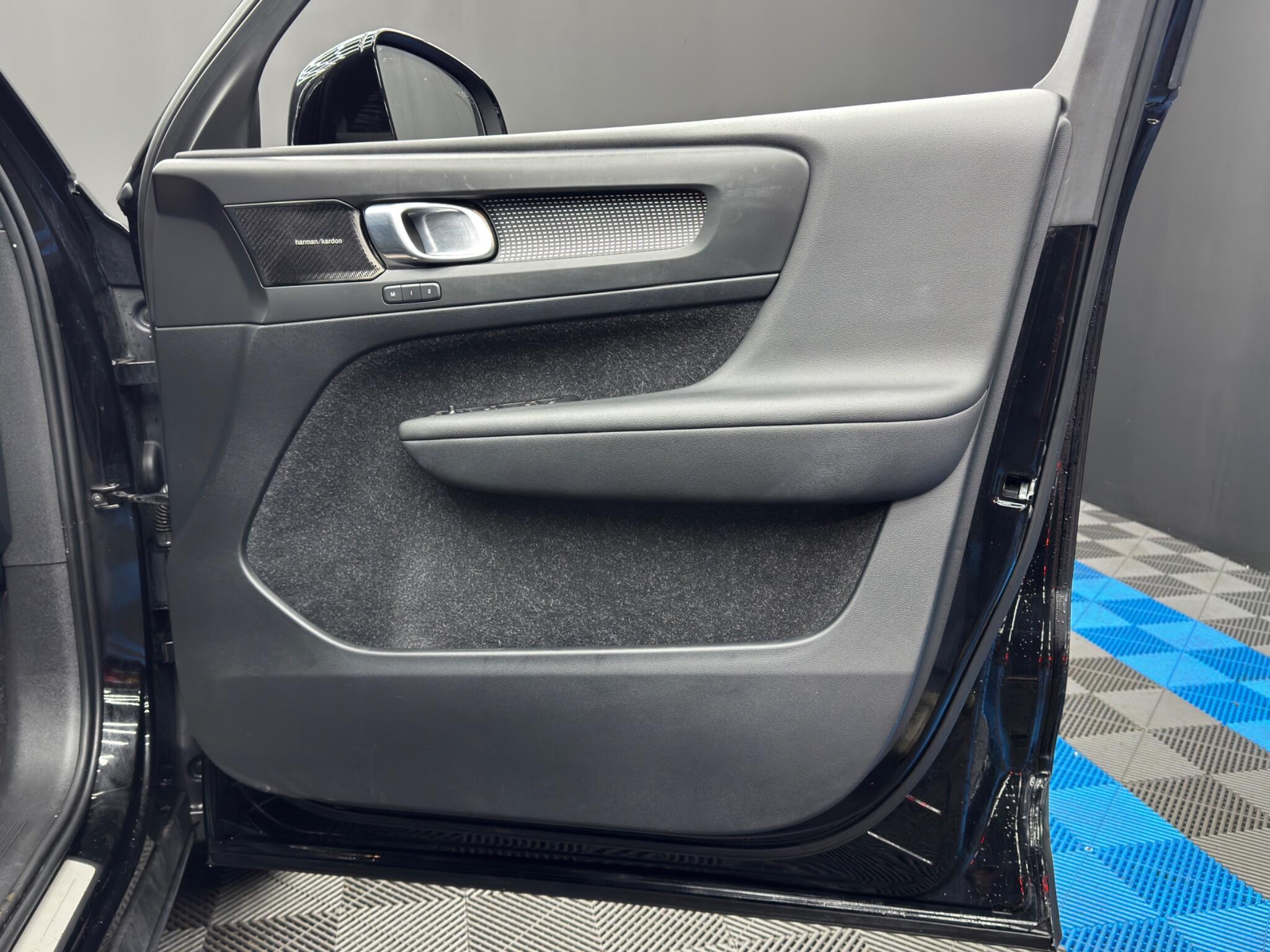 Volvo XC40 - Image 38