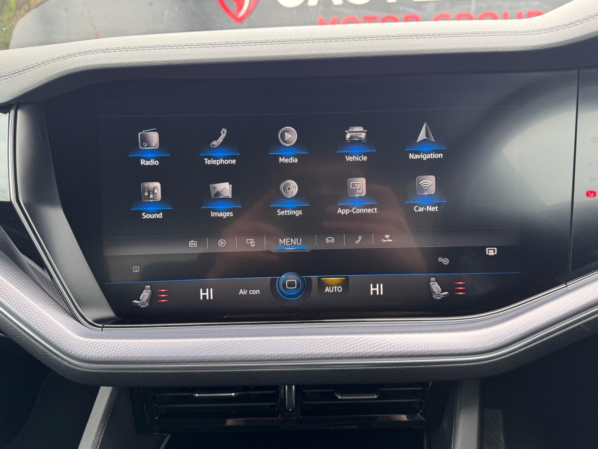 Volkswagen Touareg - Image 48