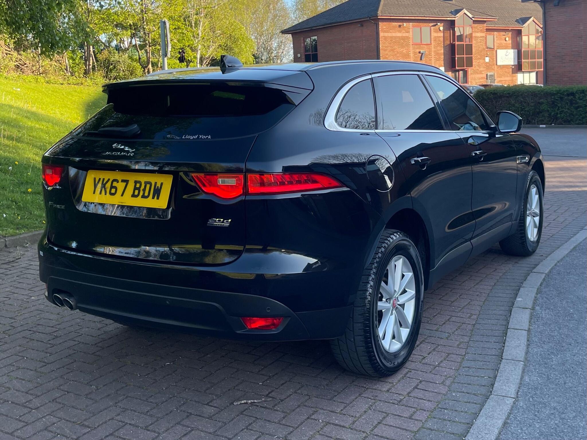 Jaguar F-Pace - Image 11