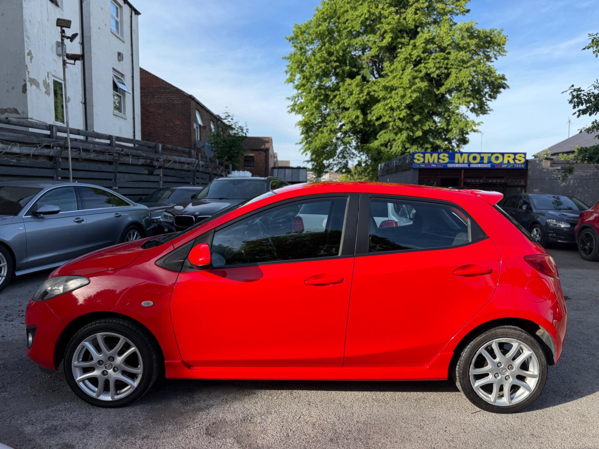 Mazda MAZDA2 - Image 4