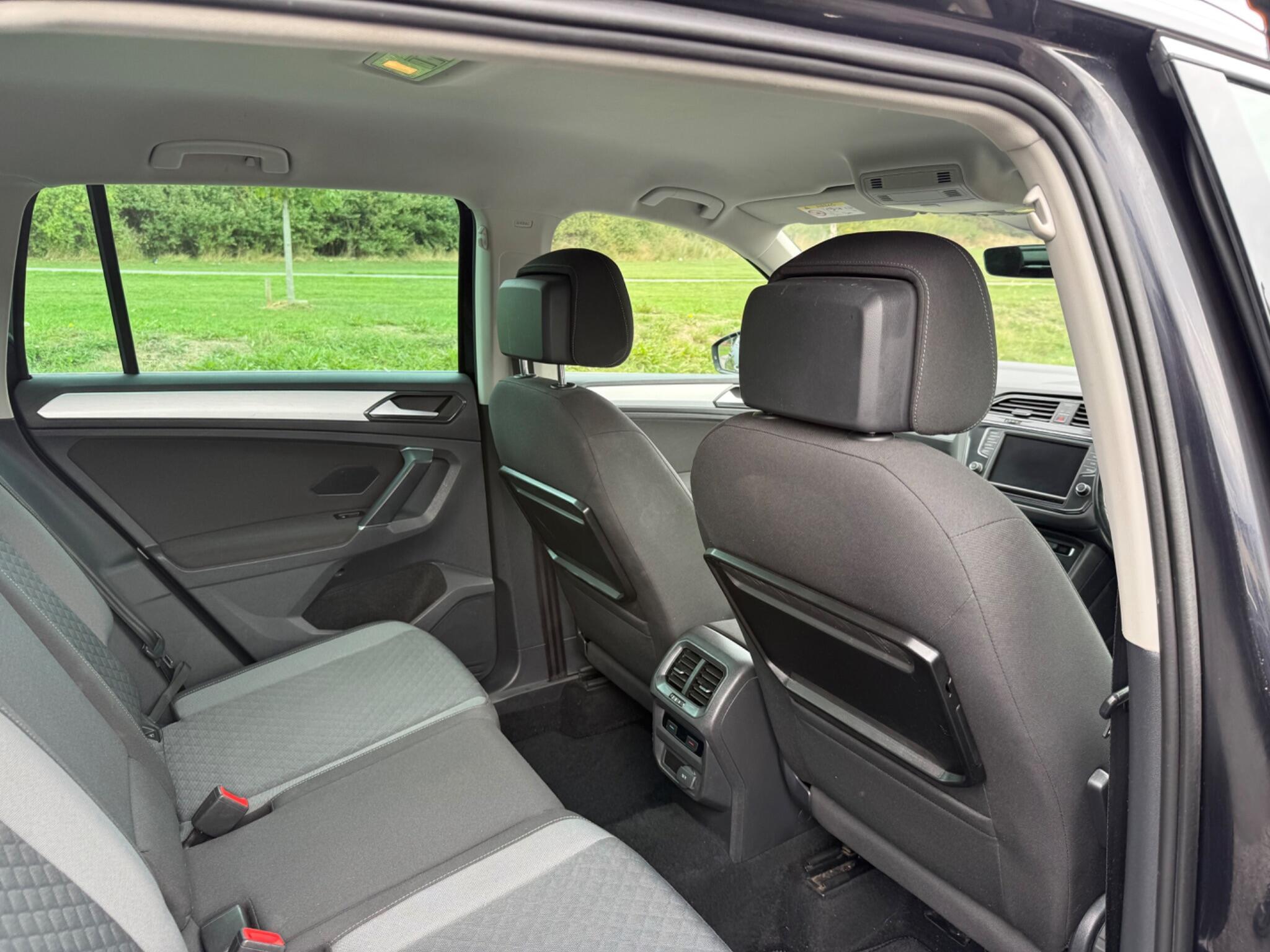 Volkswagen Tiguan - Image 20