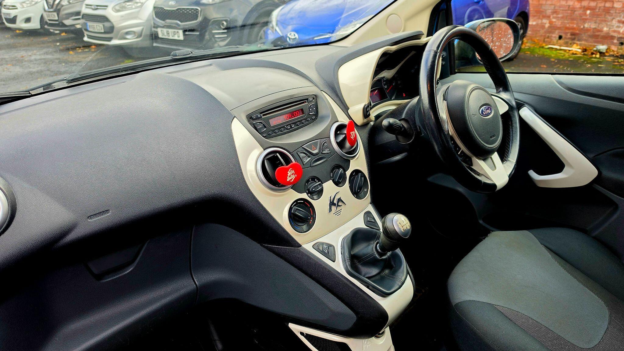Ford KA - Image 11