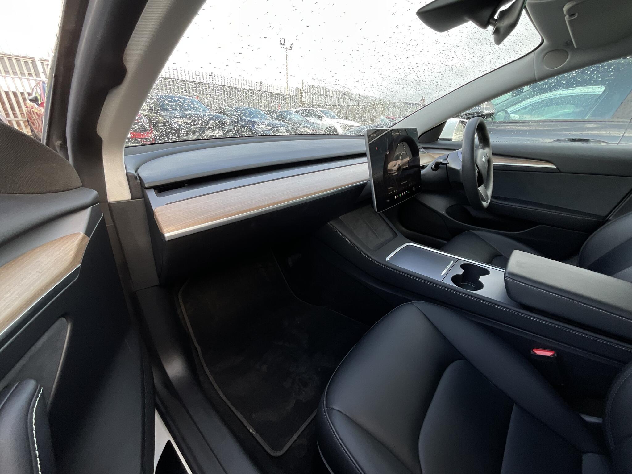 Tesla Model 3 - Image 18