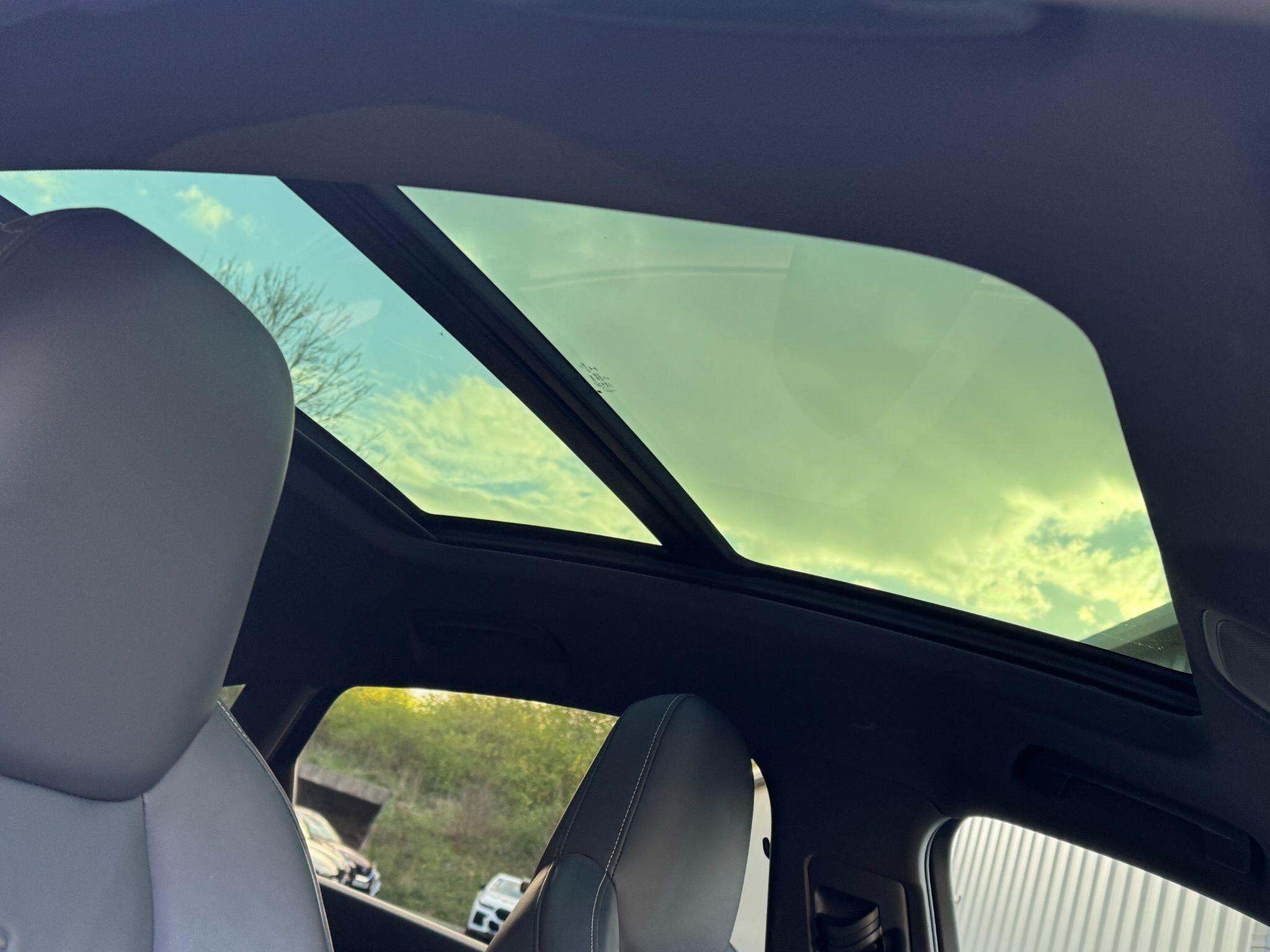 Audi E-Tron - Image 20