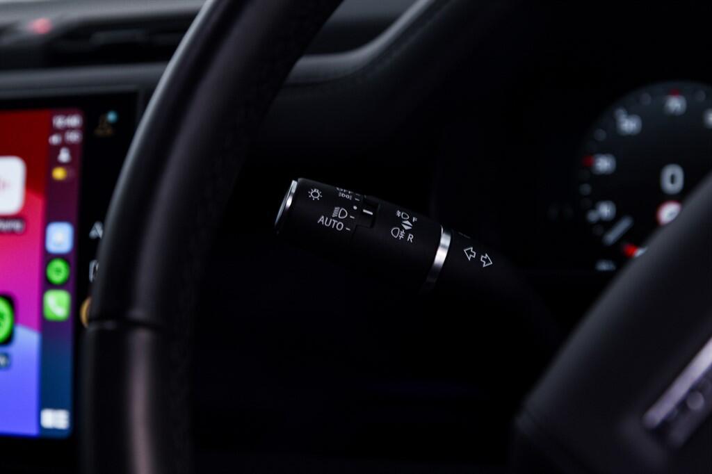 Land Rover Defender 90 - Image 25