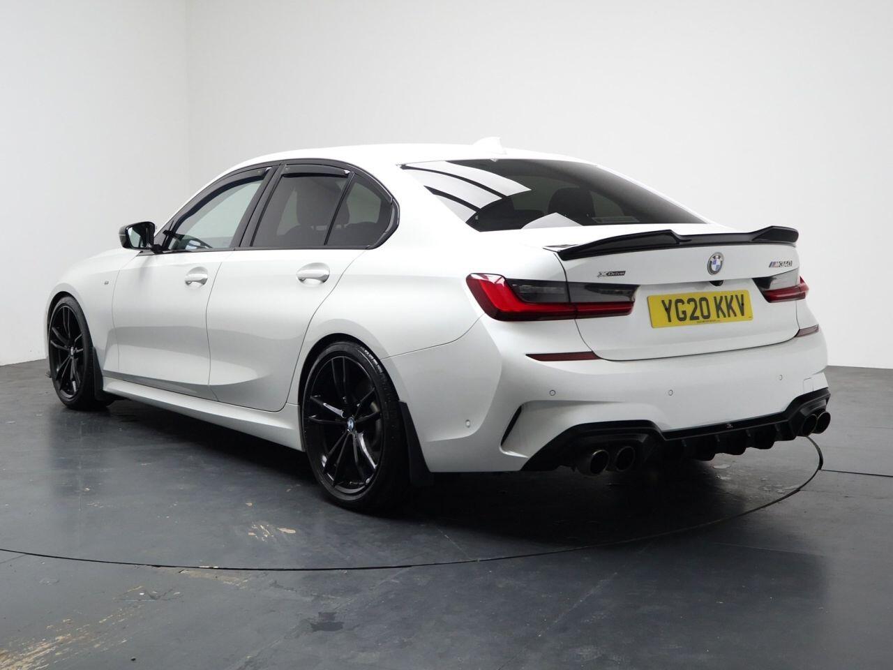 BMW 3 Series - Image 9