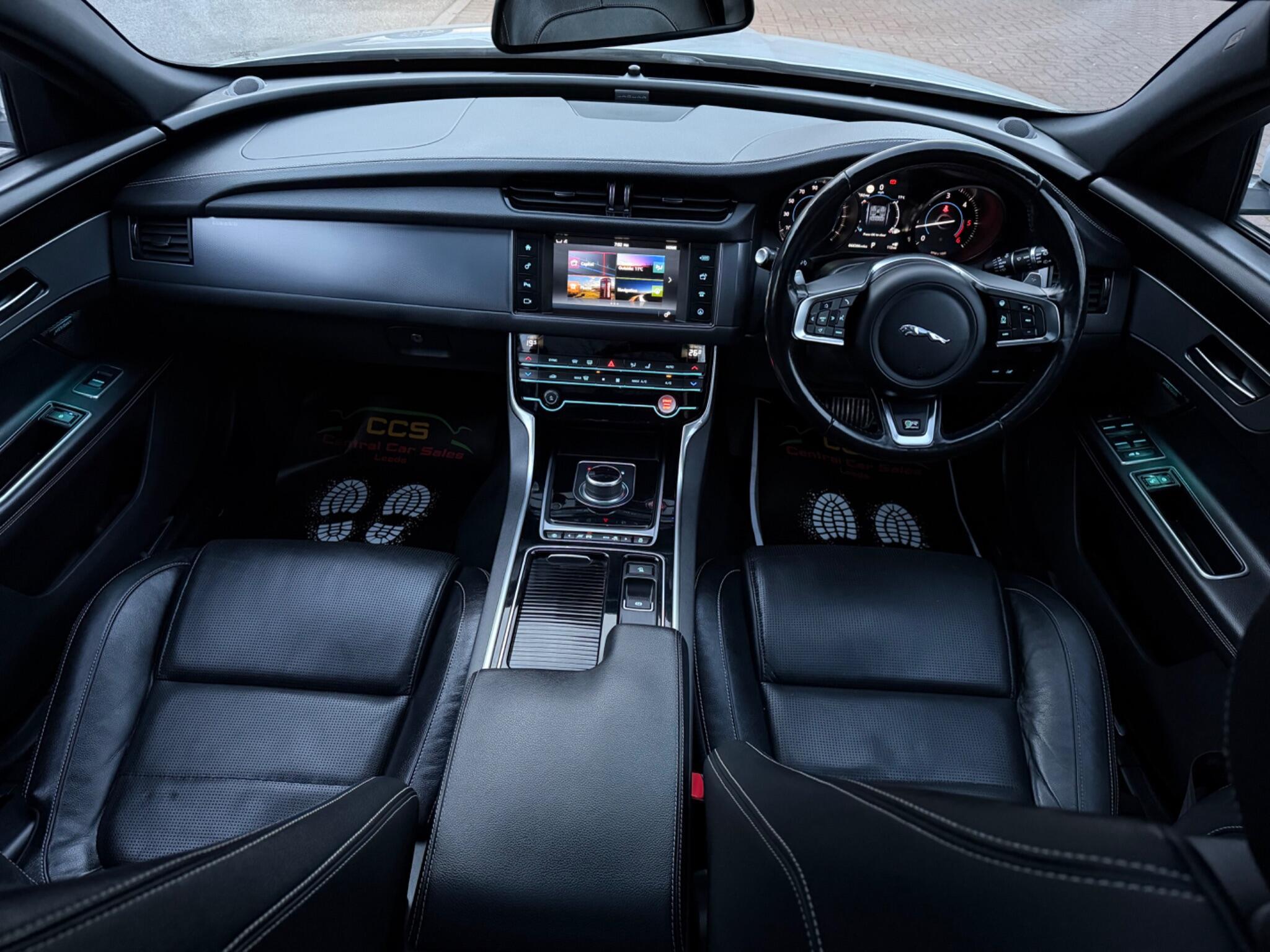 Jaguar XF - Image 63