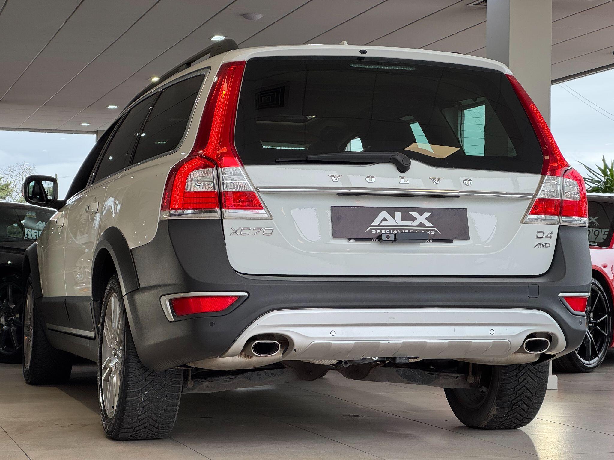 Volvo XC70 - Image 14