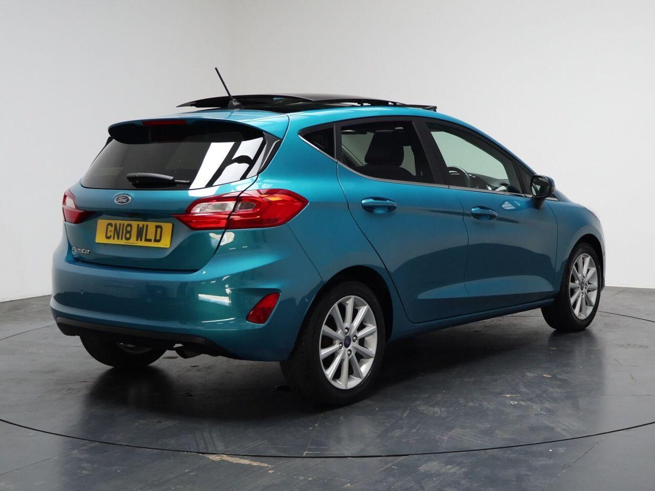 Ford Fiesta - Image 12