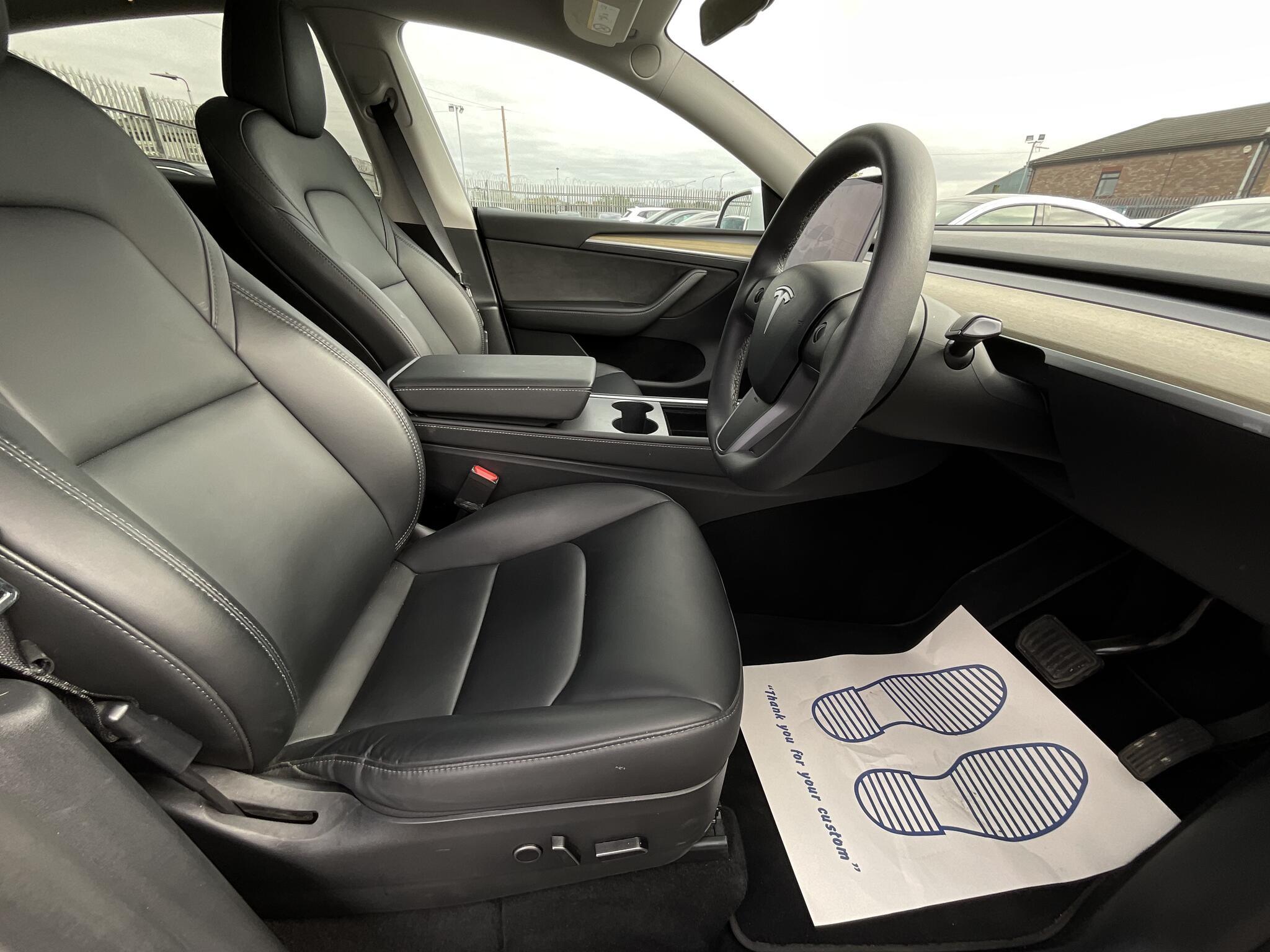 Tesla Model Y - Image 9