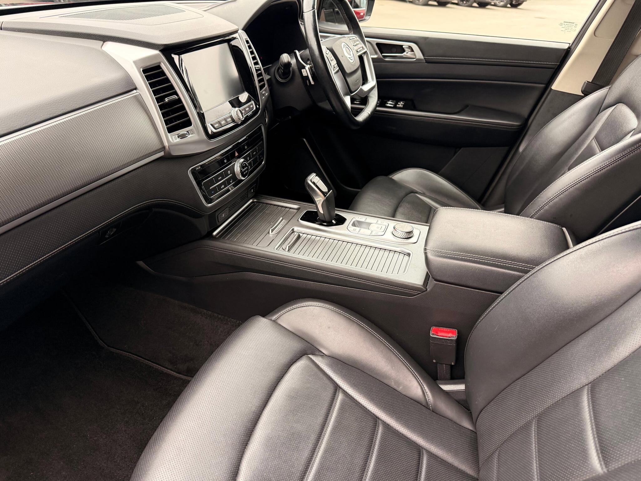 Ssangyong Rexton - Image 11