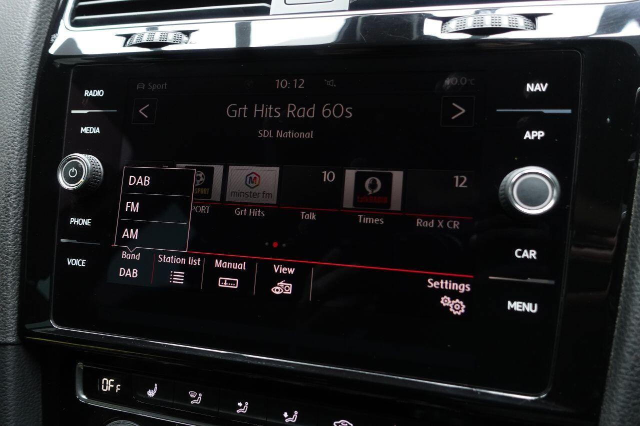 Volkswagen Golf - Image 27