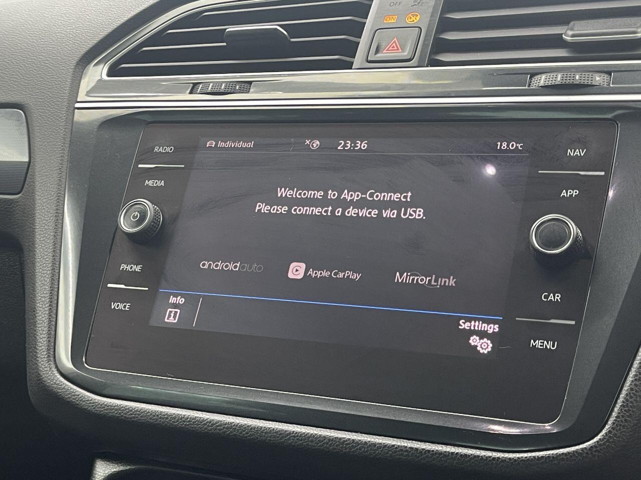 Volkswagen Tiguan - Image 27