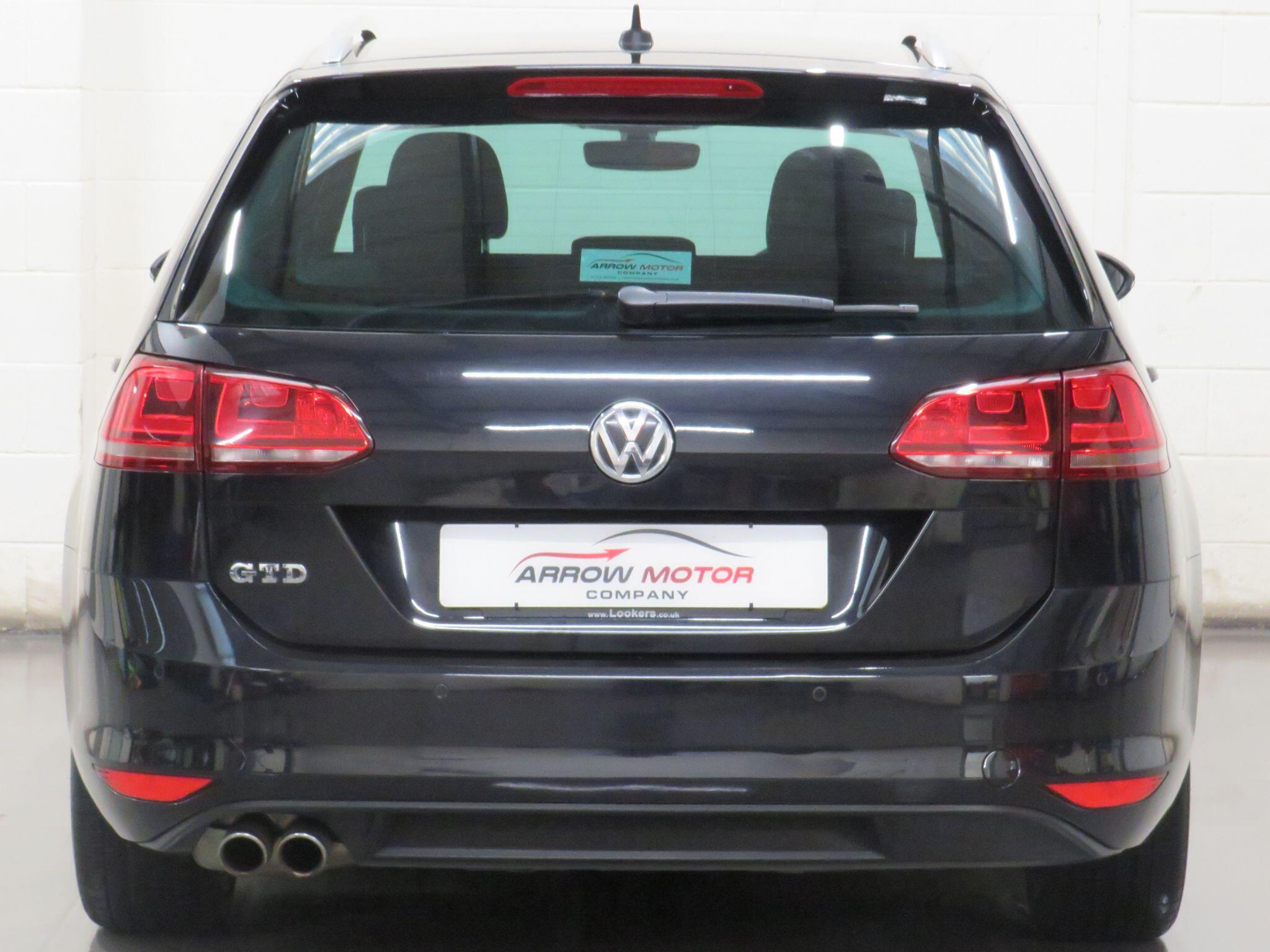 Volkswagen Golf - Image 4