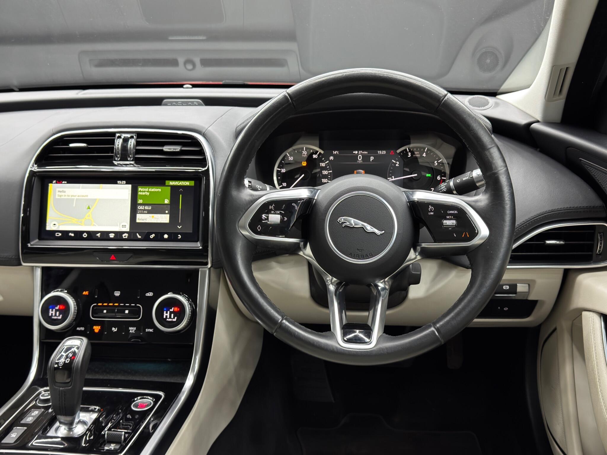 Jaguar XE - Image 16