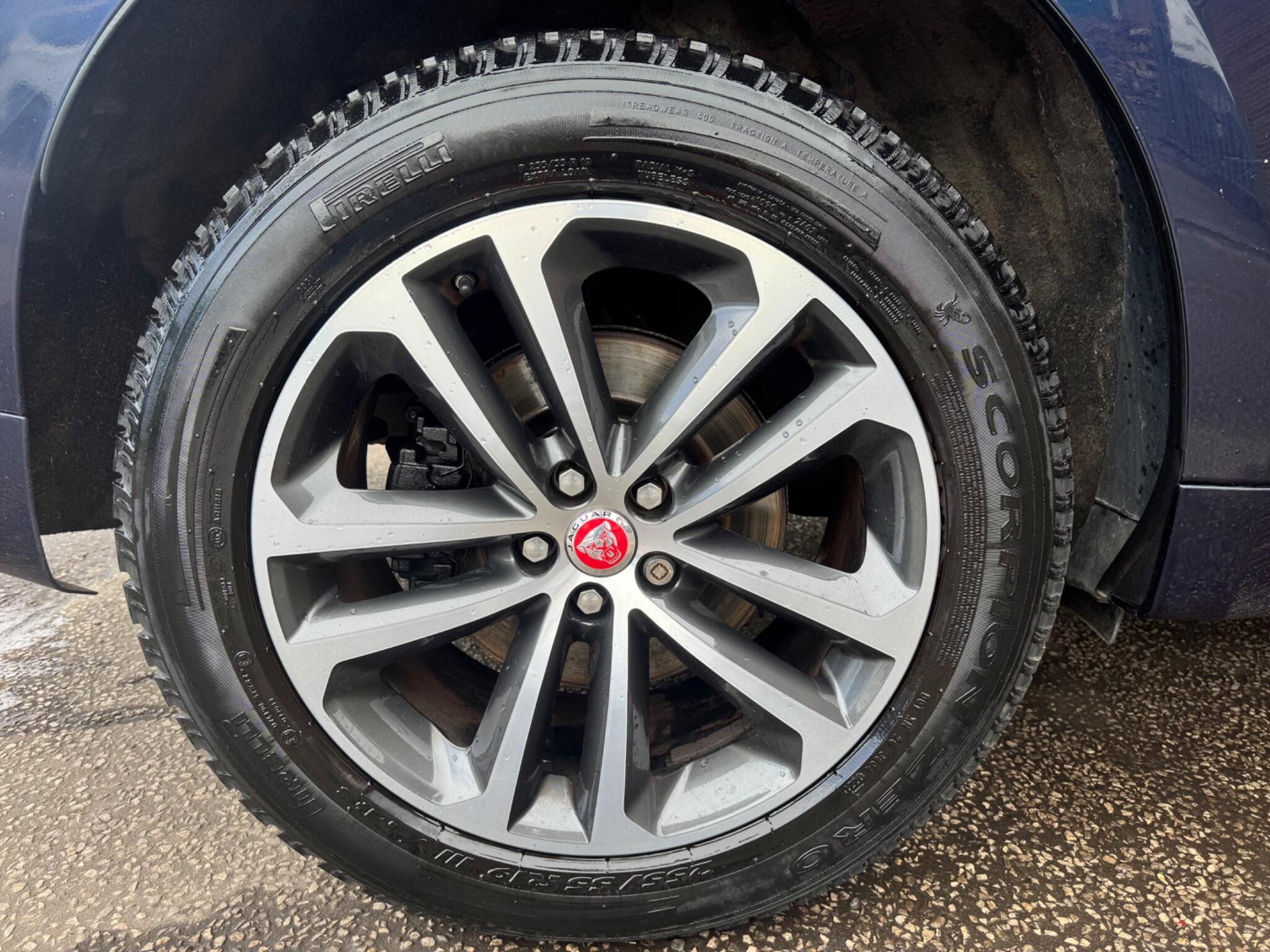 Jaguar F-Pace - Image 40