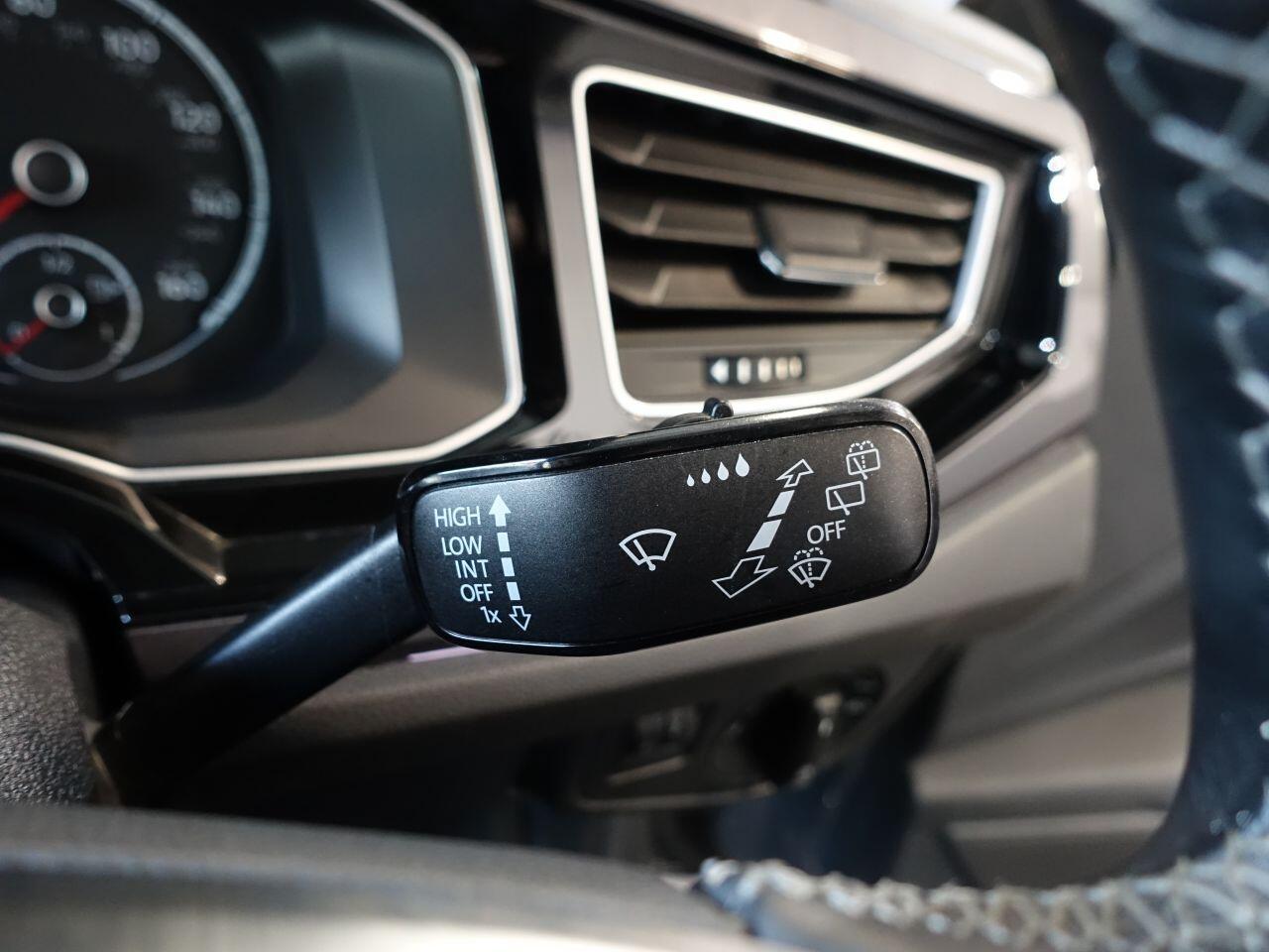 Volkswagen Polo - Image 17