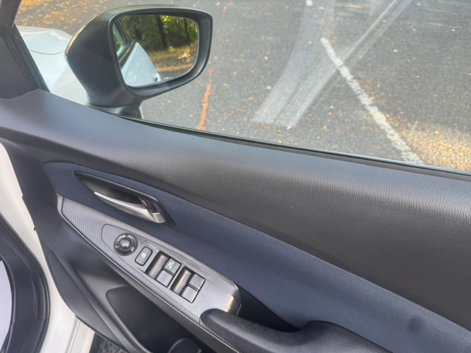 Mazda MAZDA2 - Image 14