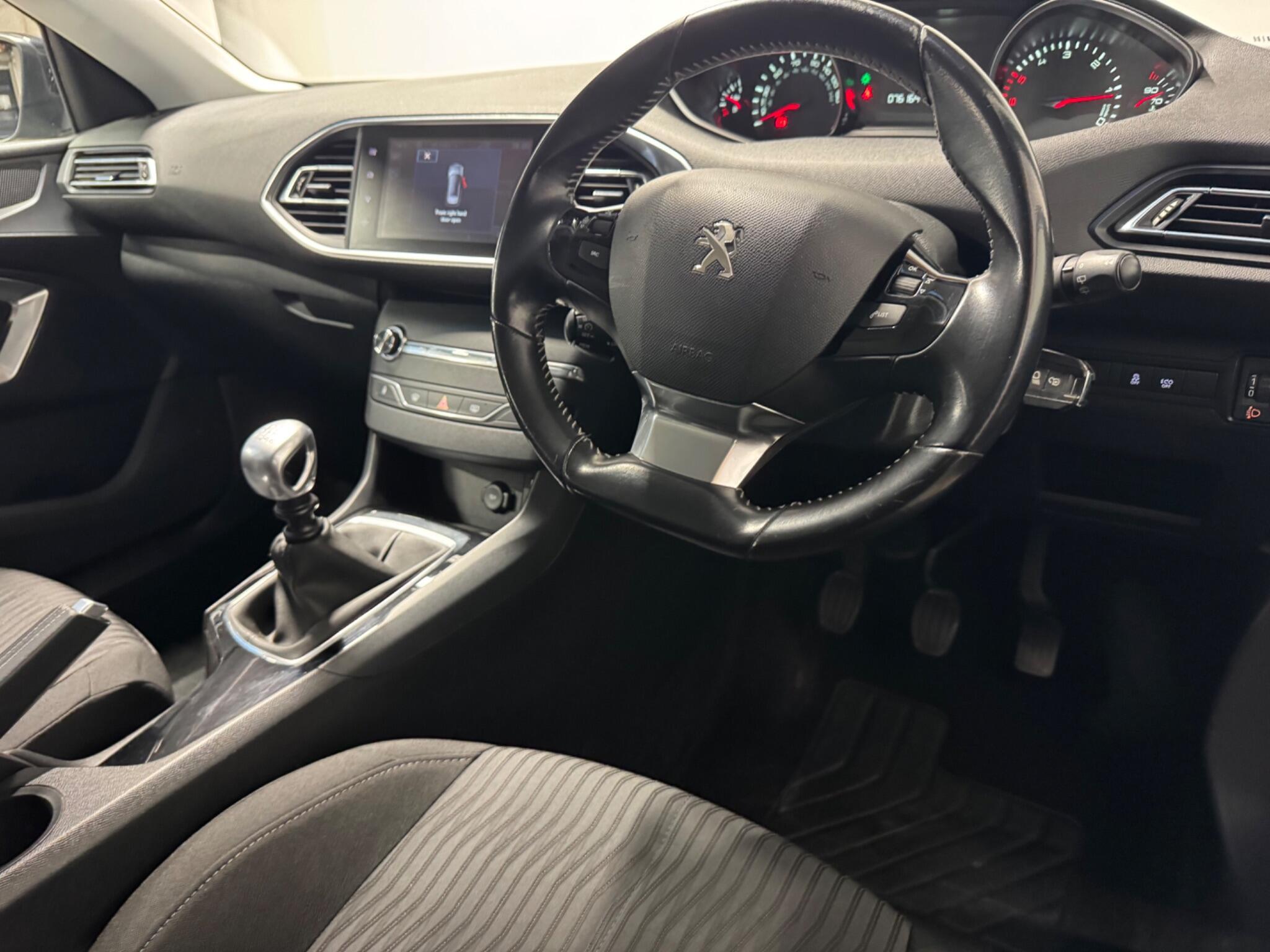 Peugeot 308 SW - Image 4