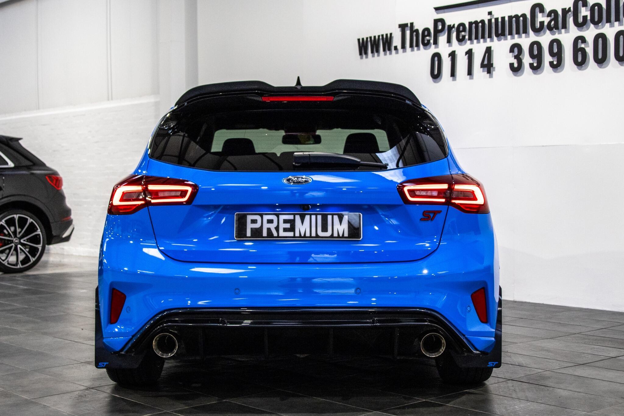 Ford Focus - Image 11