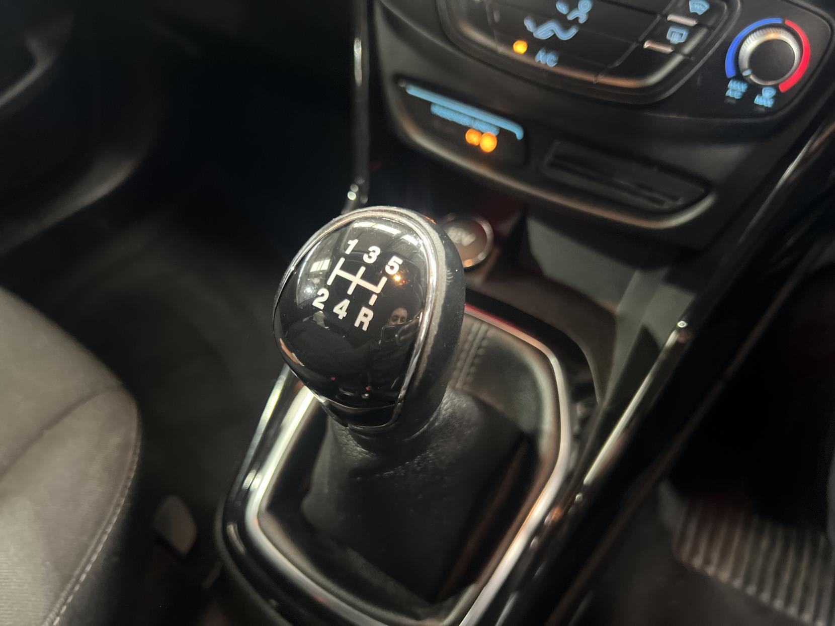 Ford B-Max - Image 17