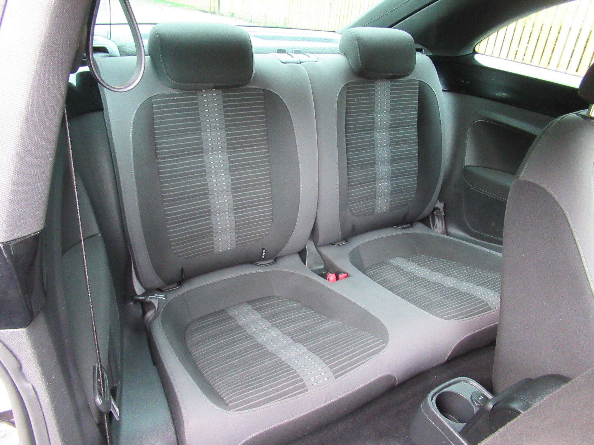 Volkswagen Beetle - Image 18