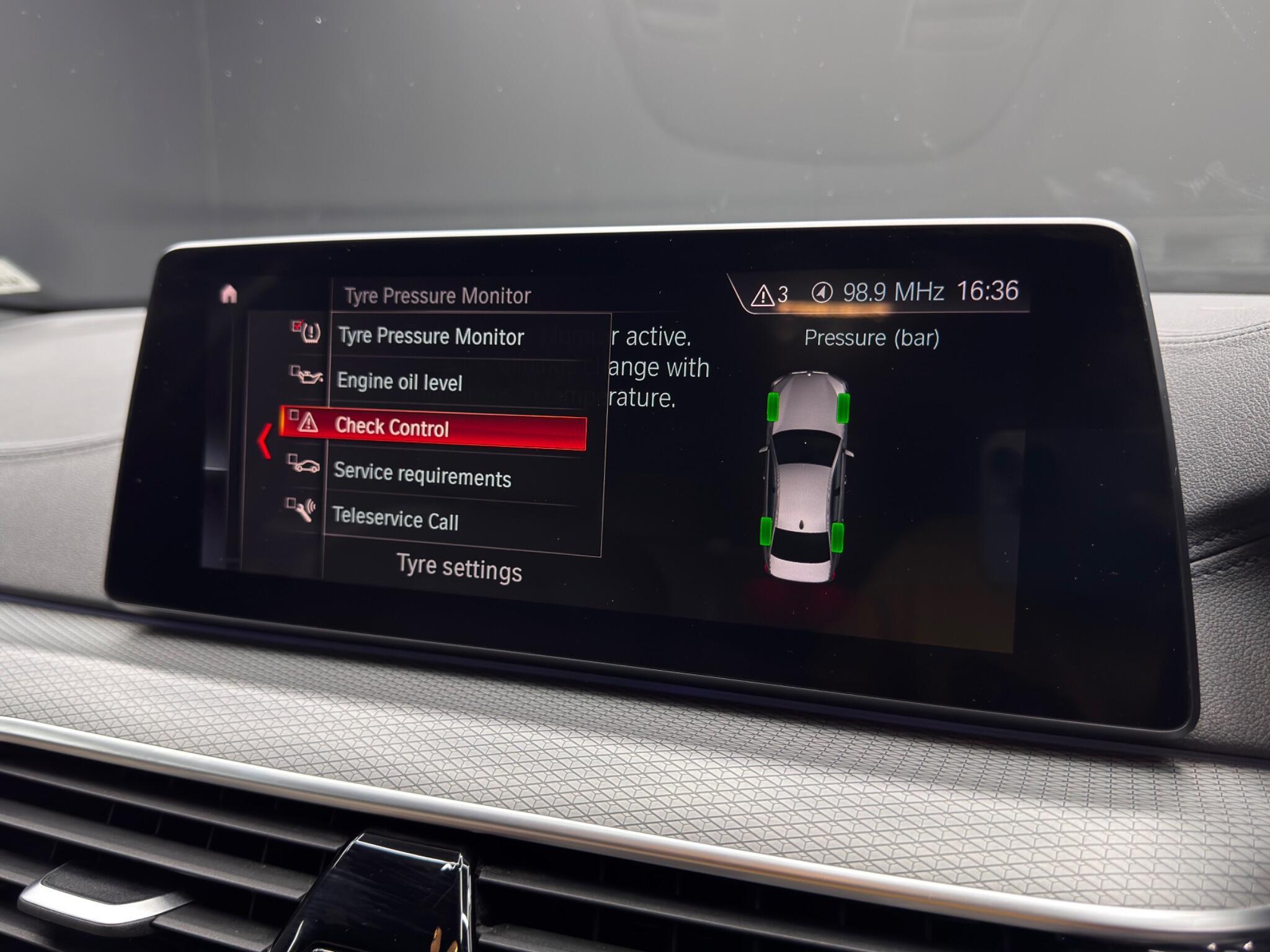 BMW 5 Series - Image 35