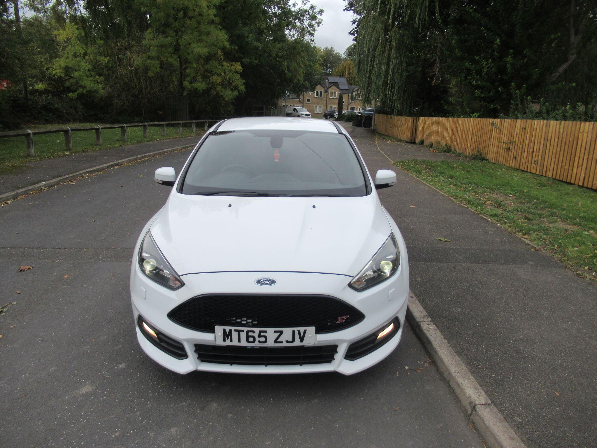 Ford Focus - Image 10