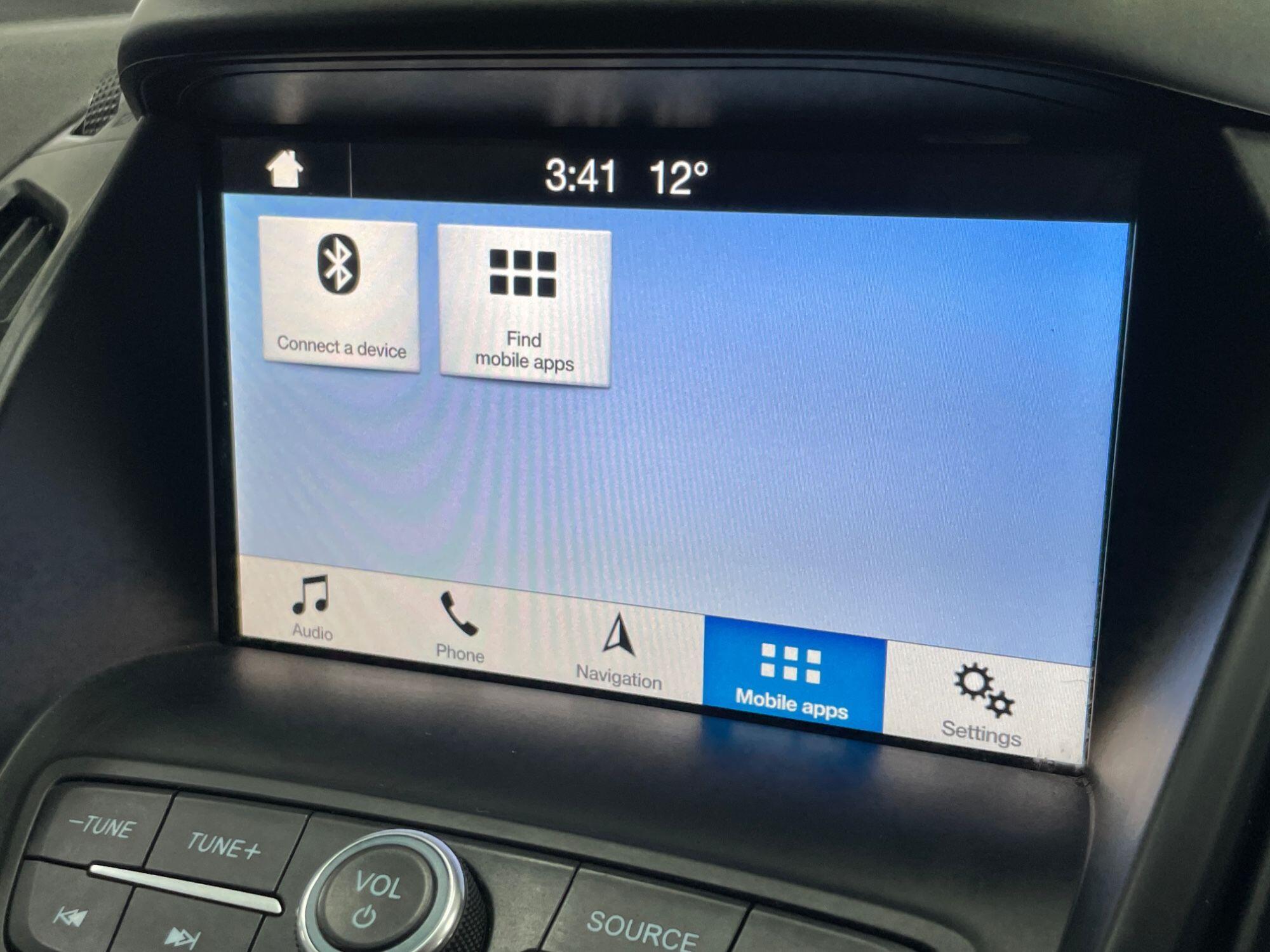 Ford Kuga - Image 40