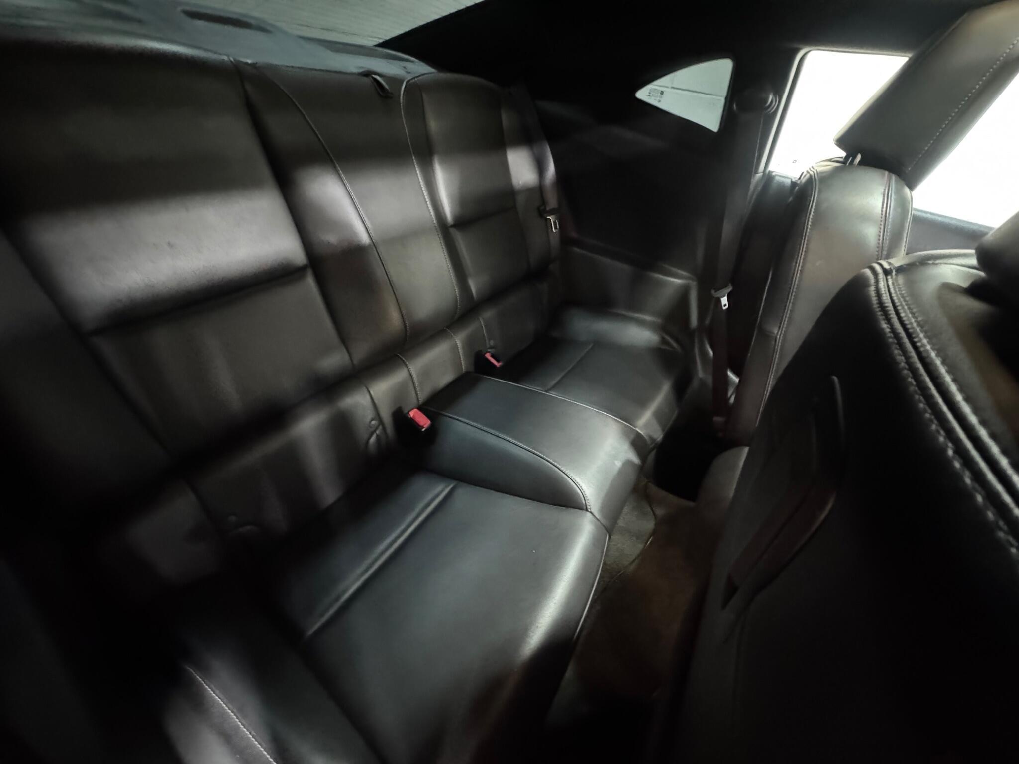 Chevrolet Camaro - Image 12
