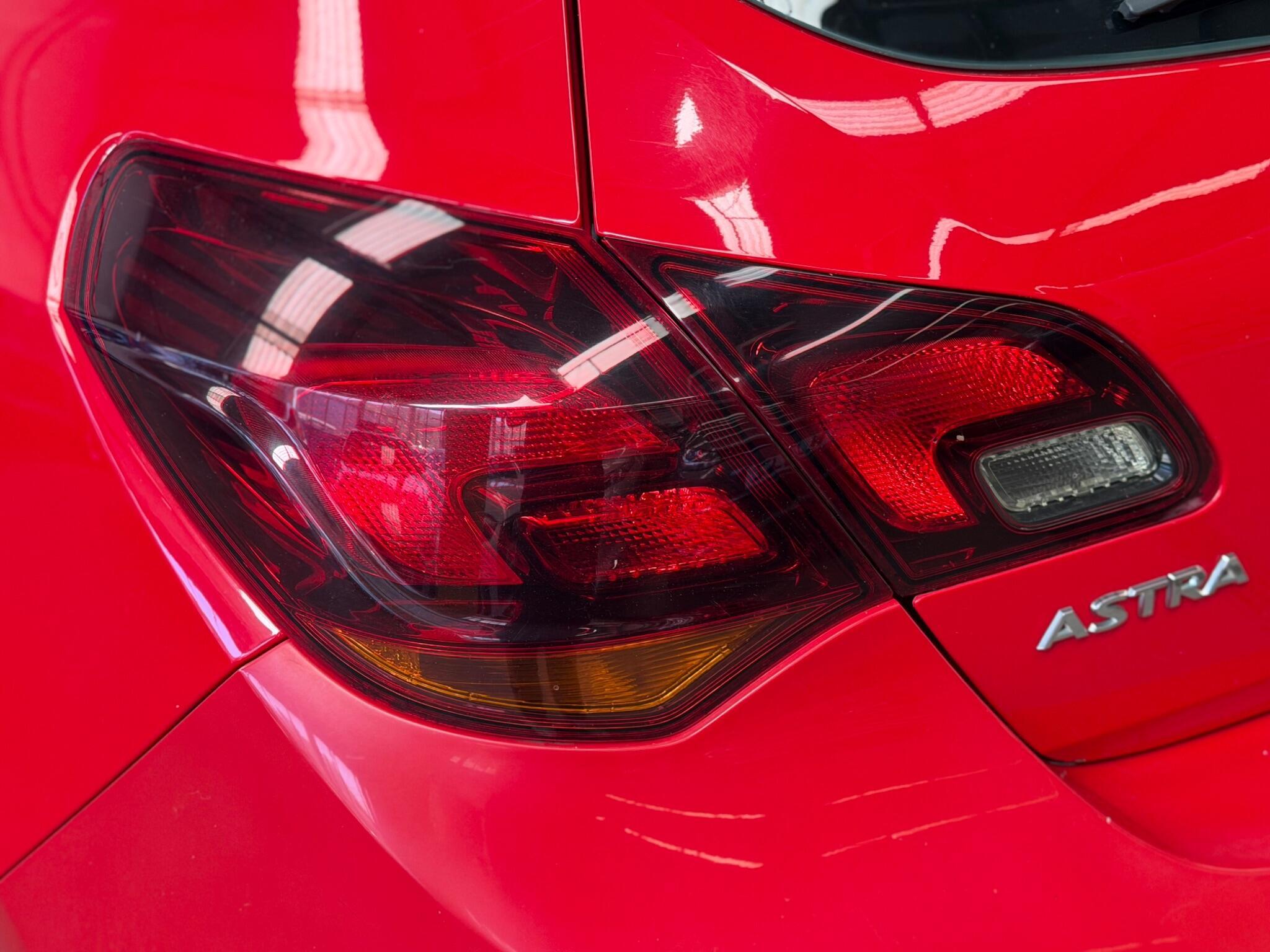 Vauxhall Astra - Image 9