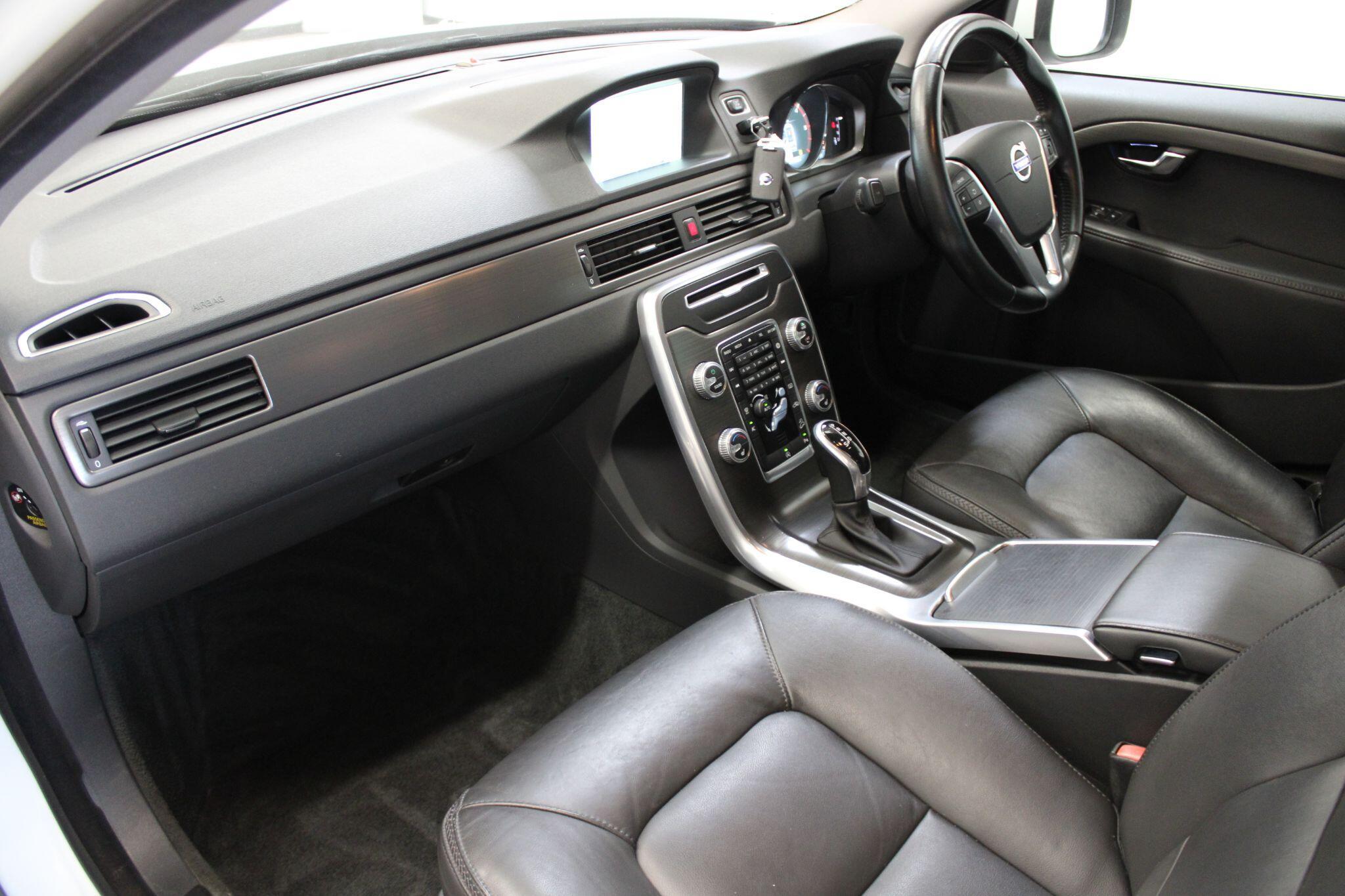 Volvo XC70 - Image 2