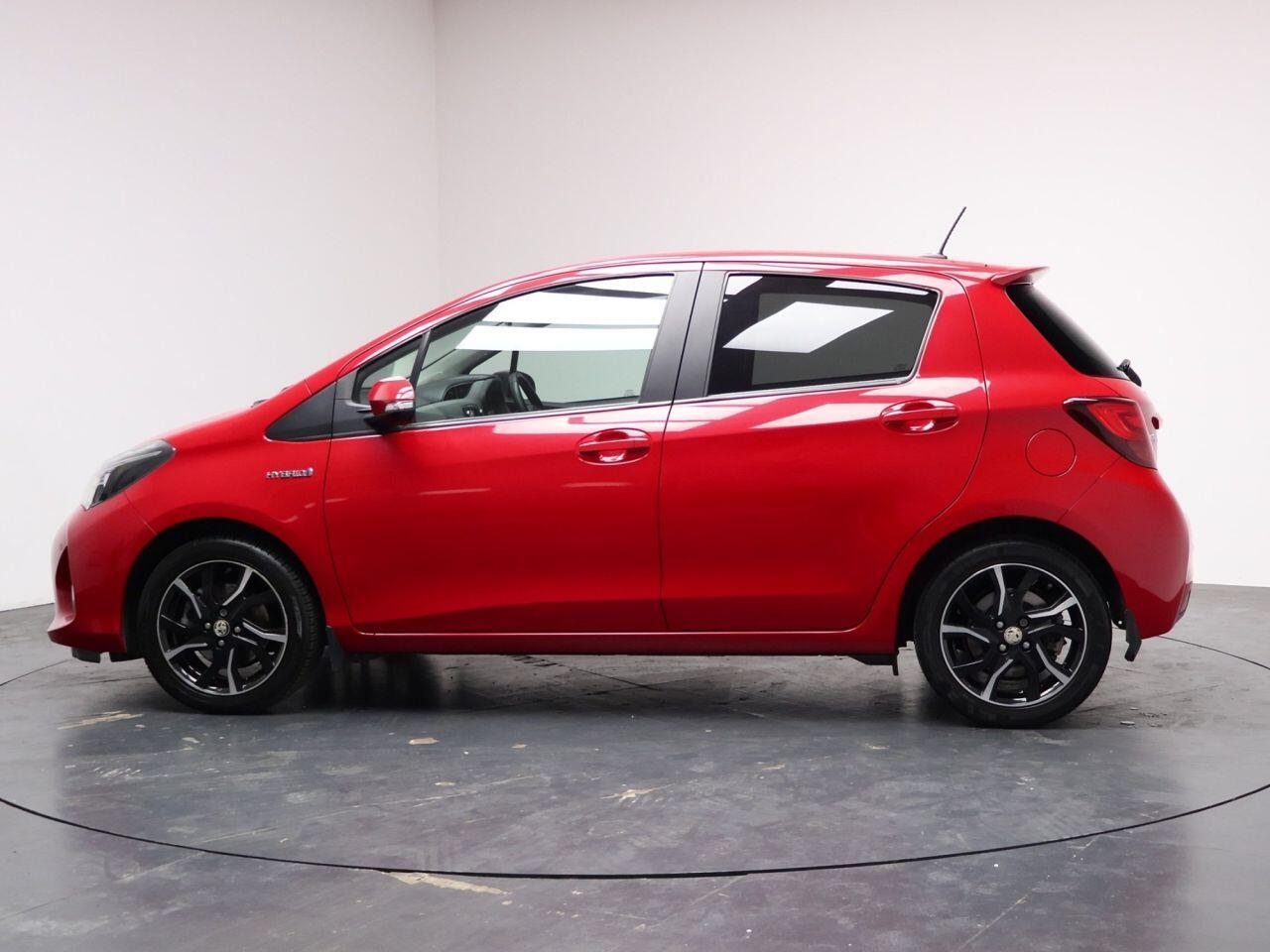 Toyota Yaris - Image 4