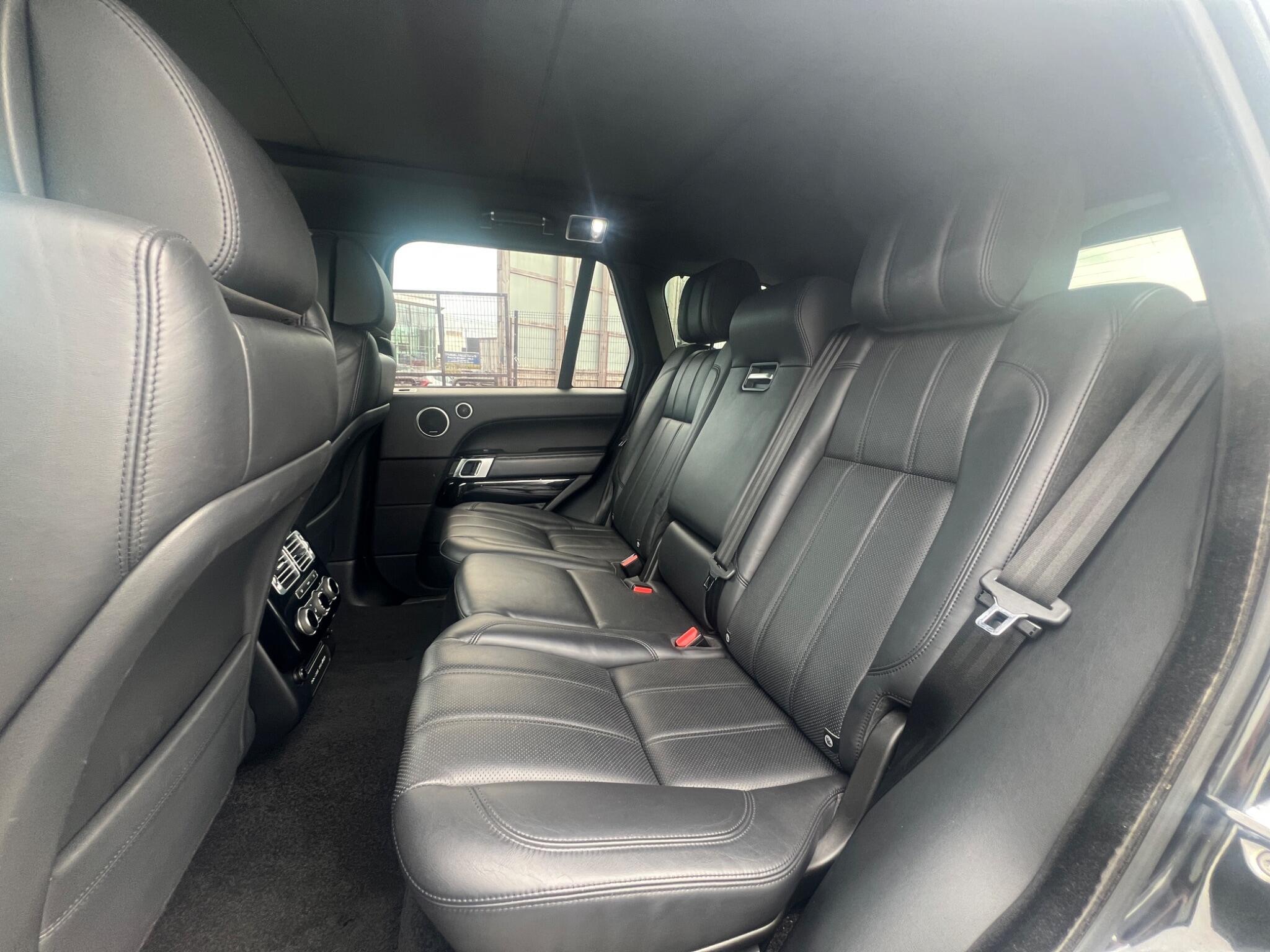Land Rover Range Rover - Image 13