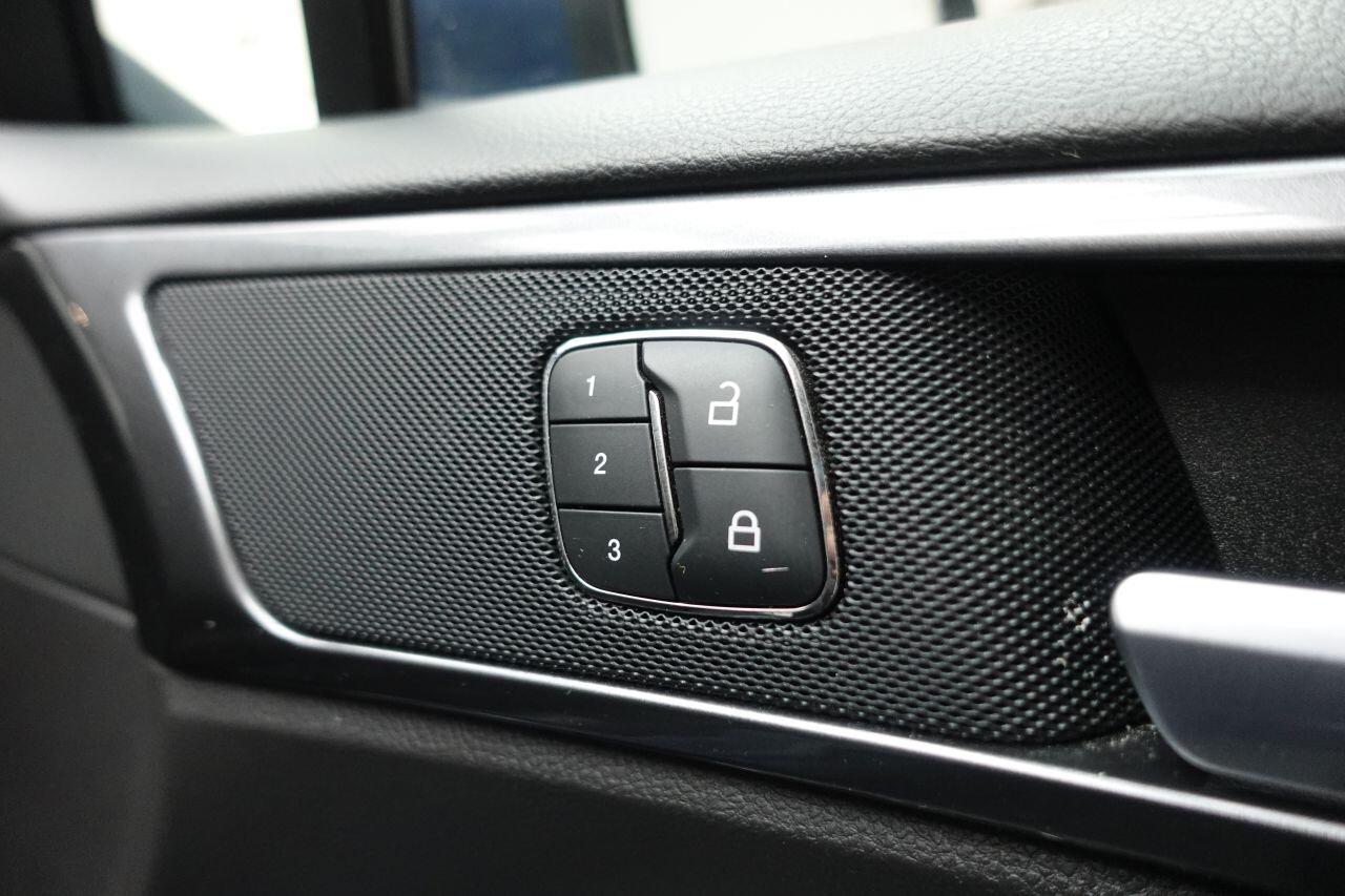 Ford Mondeo - Image 20