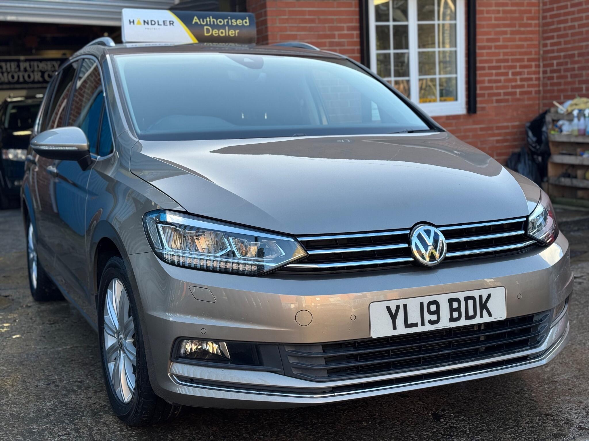 Volkswagen Touran - Image 7