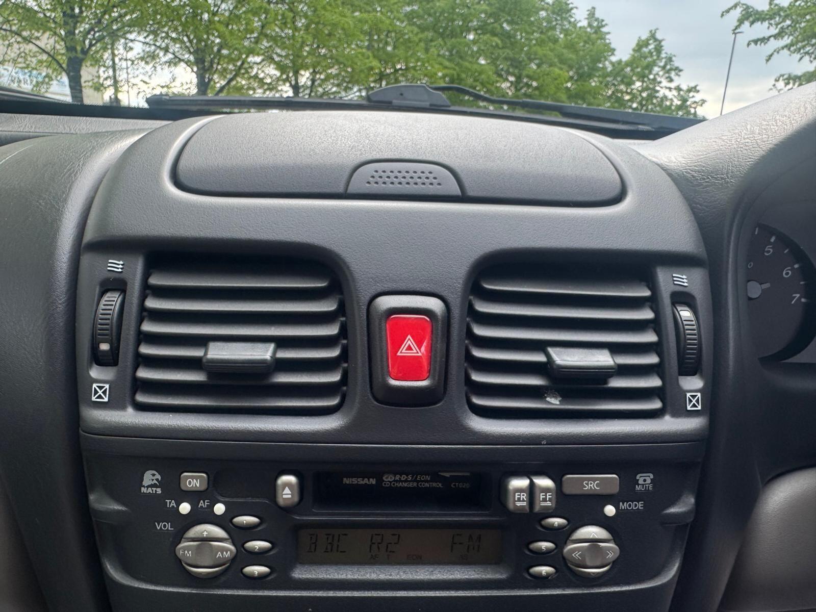 Nissan Almera - Image 27