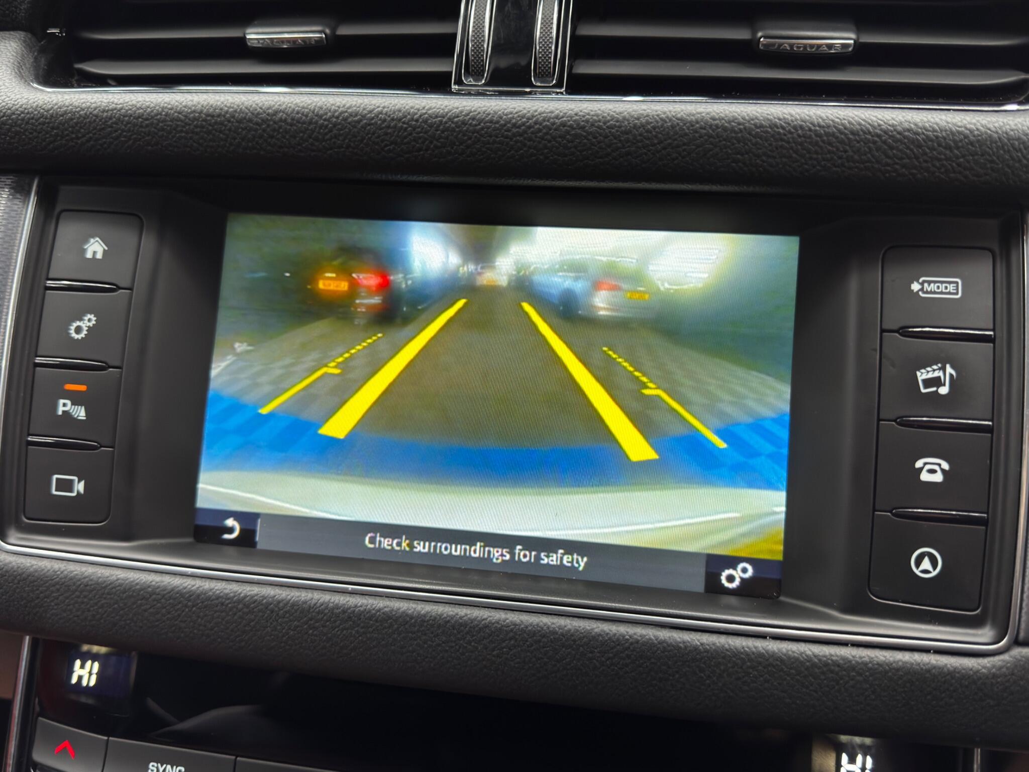 Jaguar XF - Image 34