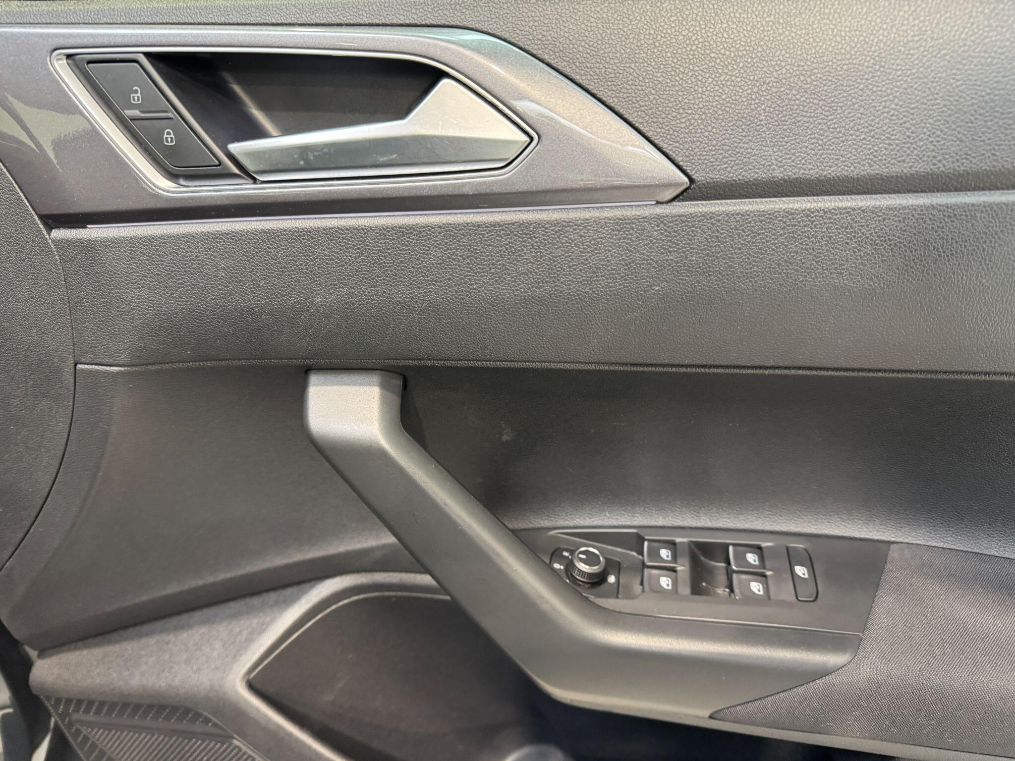 Volkswagen Polo - Image 39