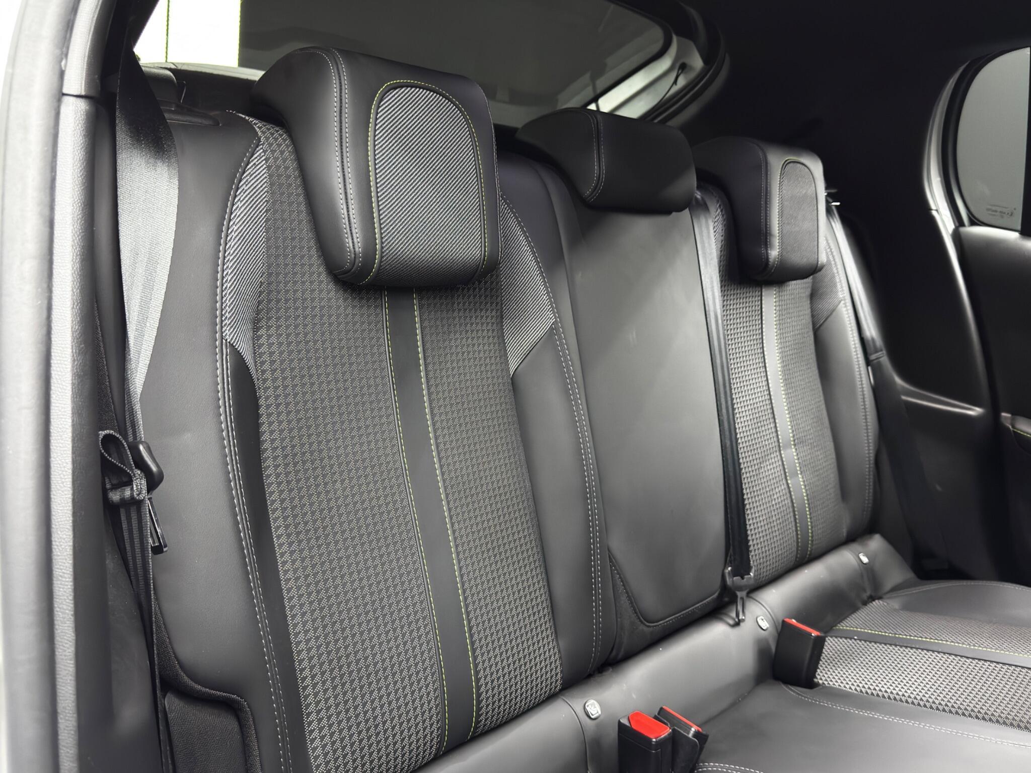 Peugeot 208 - Image 15