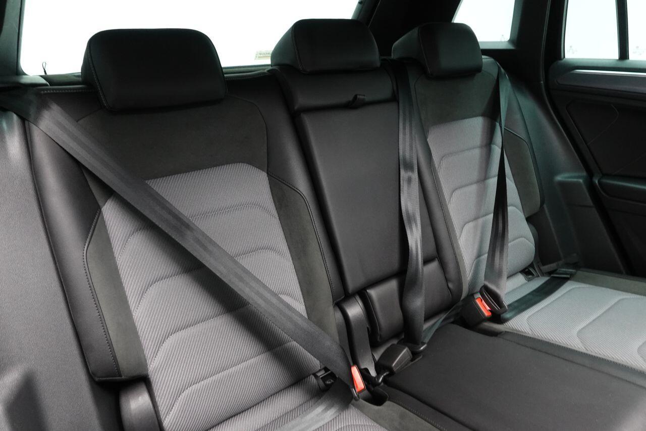 Volkswagen Tiguan - Image 18