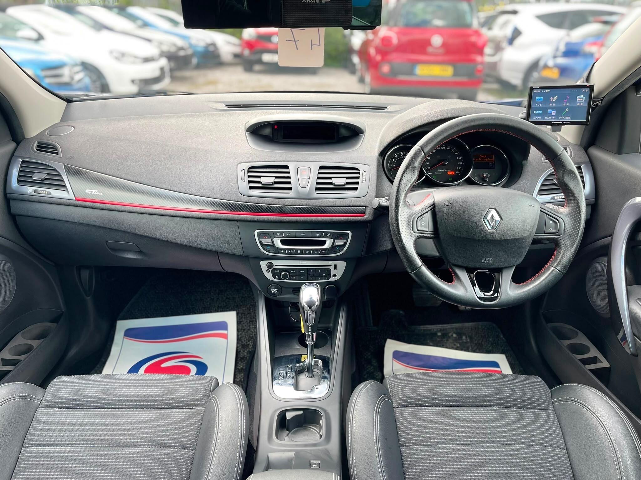 Renault Megane - Image 17