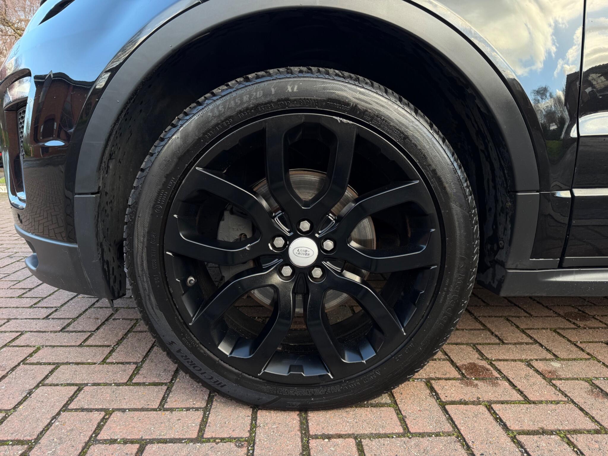 Land Rover Range Rover Evoque - Image 22