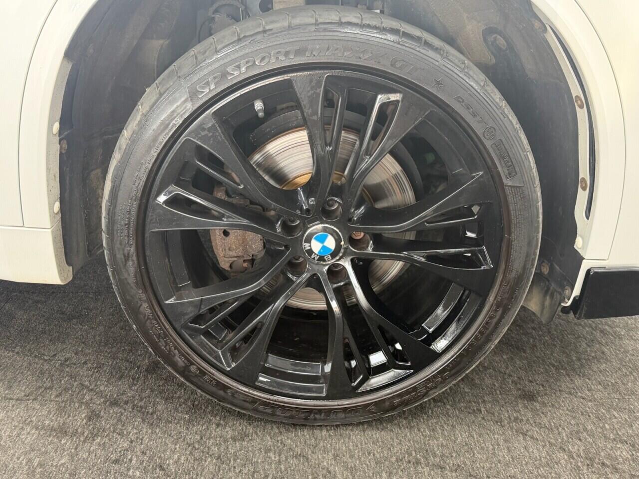 BMW X5 - Image 11