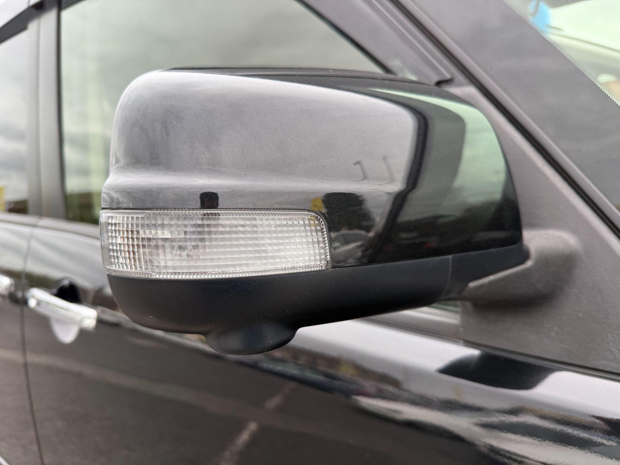 Nissan Serena - Image 80