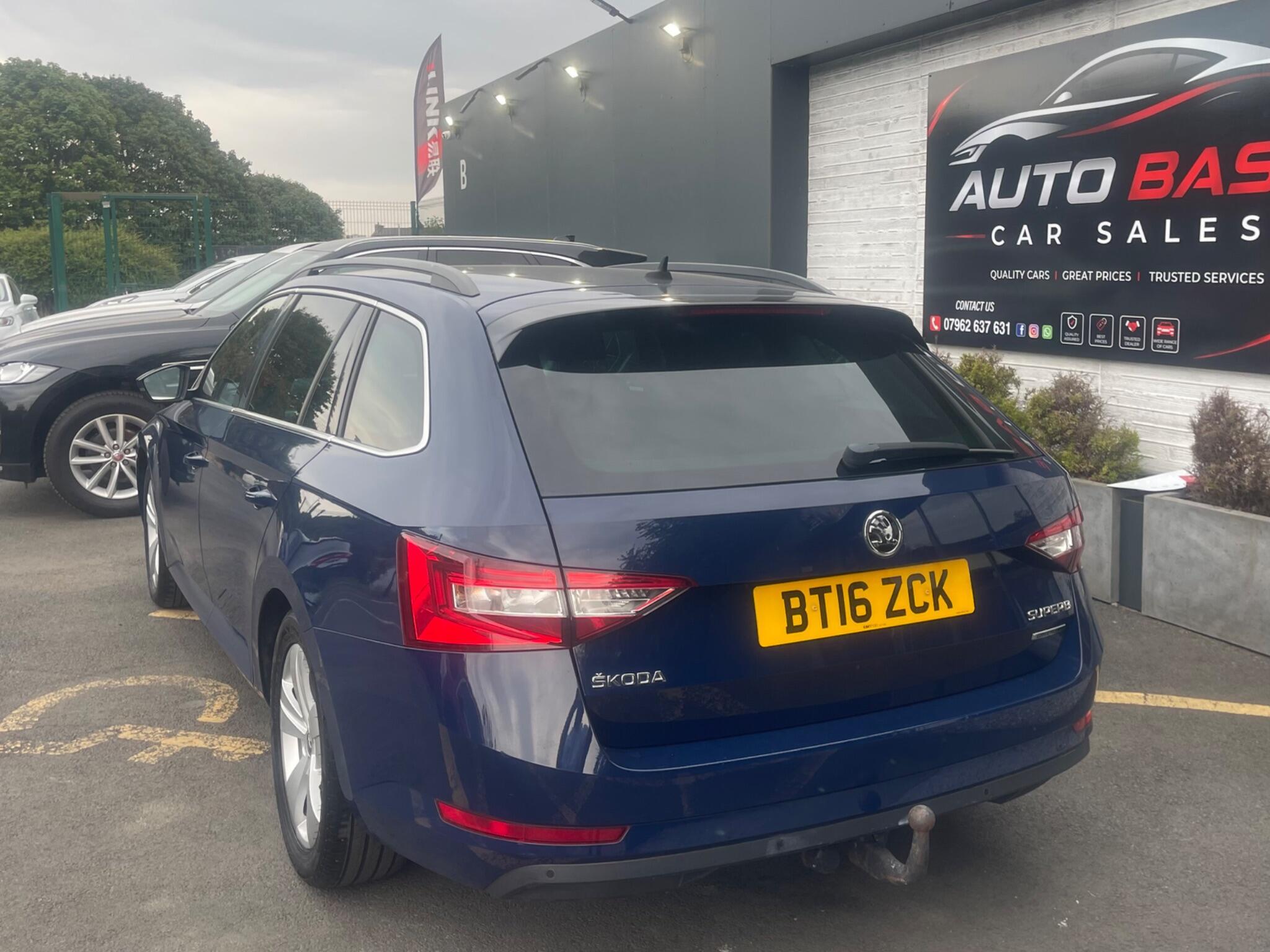 Skoda Superb - Image 11